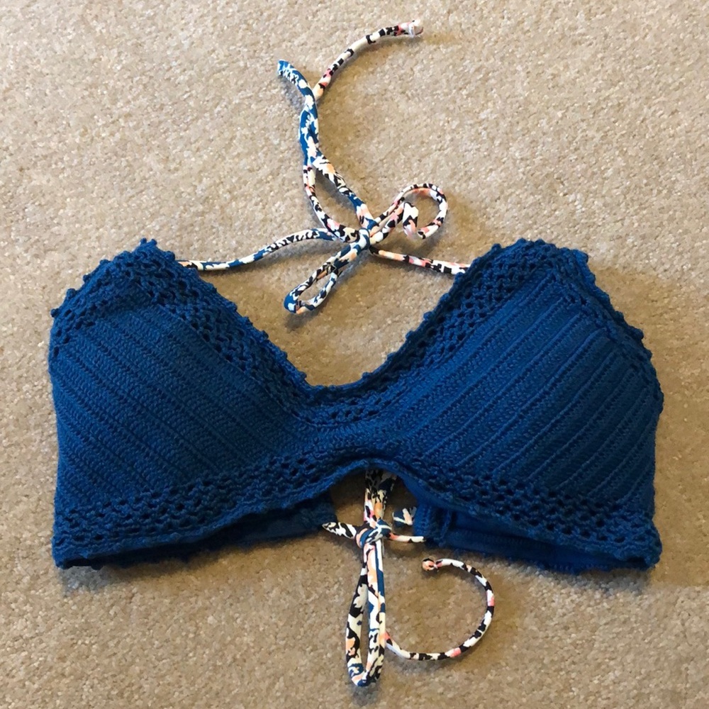 Crochet bikini top